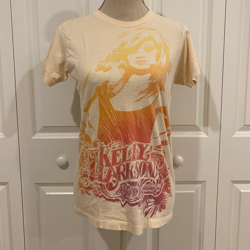 Kelly Clarkson Y2K concert tee Size S